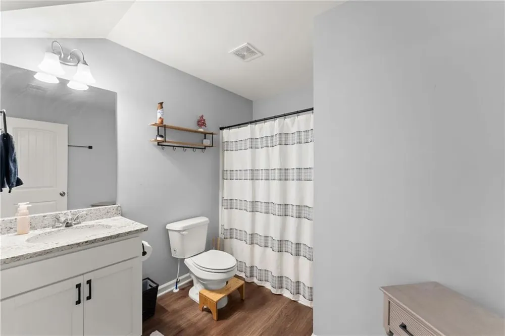 6588 River Station Drive Lula, GA 30554
