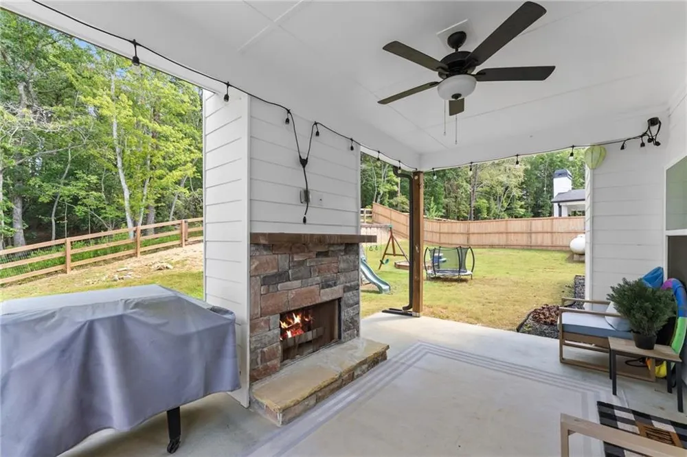 6588 River Station Drive Lula, GA 30554
