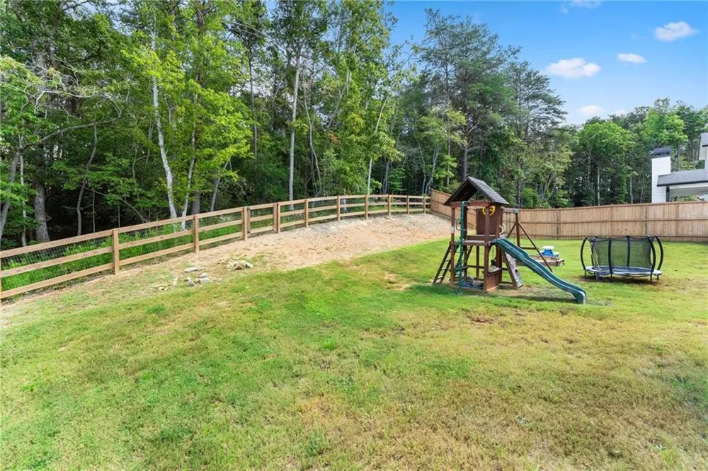 6588 River Station Drive Lula, GA 30554