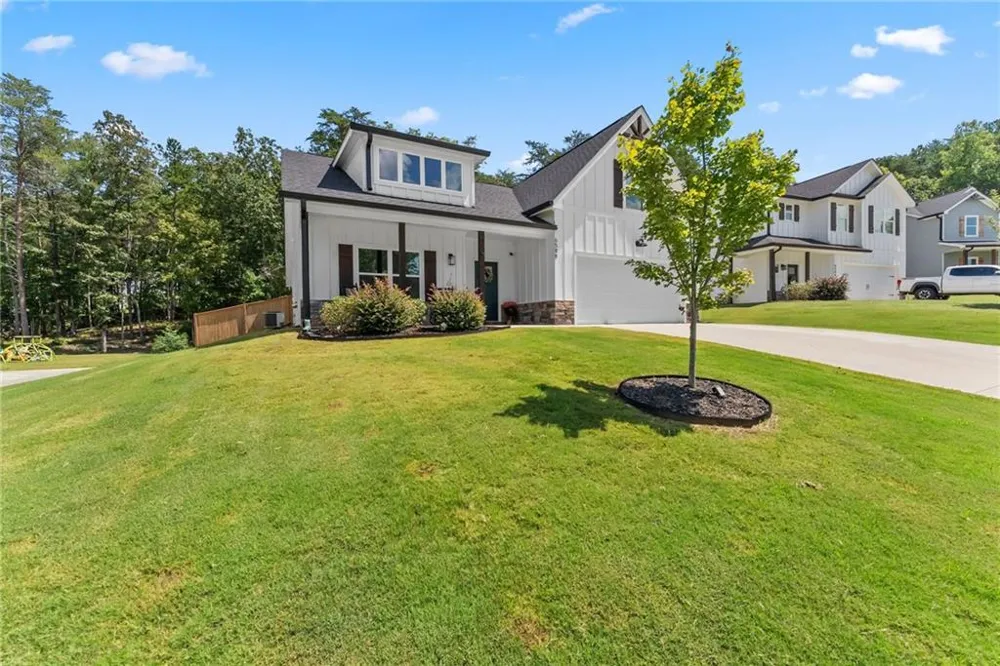6588 River Station Drive Lula, GA 30554
