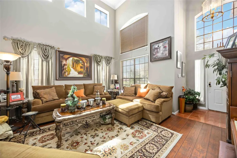 602 Beverly Circle Stafford, TX 77477