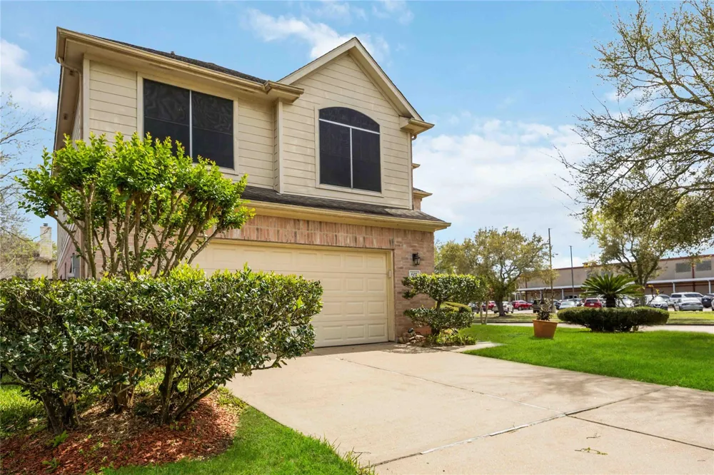 602 Beverly Circle Stafford, TX 77477