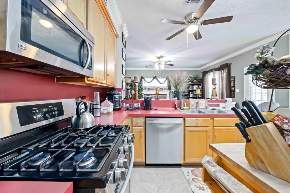 602 Beverly Circle Stafford, TX 77477