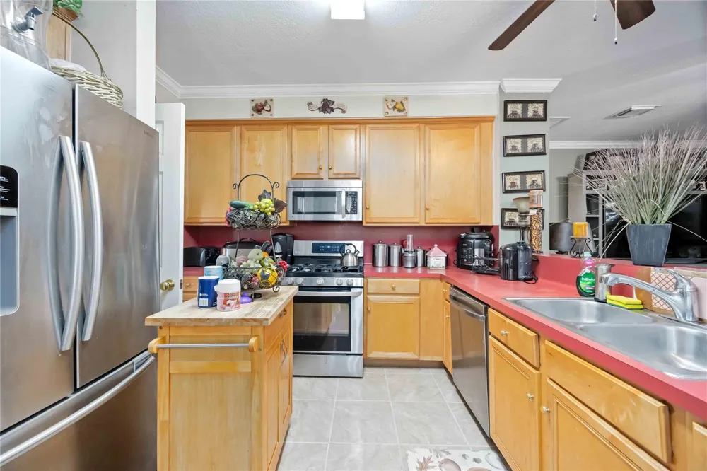 602 Beverly Circle Stafford, TX 77477