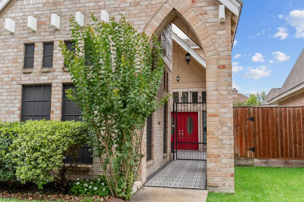 5706 Glen Mist Lane Houston, TX 77069