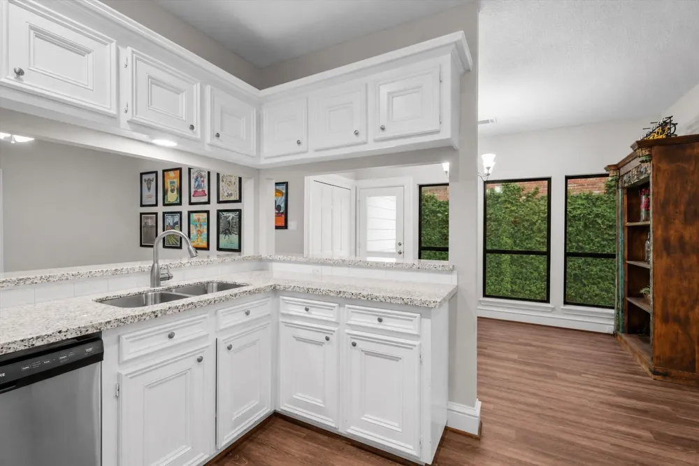 5706 Glen Mist Lane Houston, TX 77069
