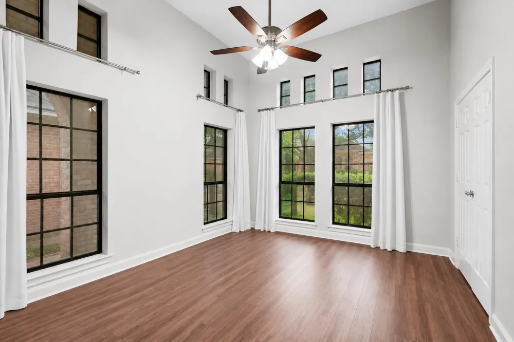 5706 Glen Mist Lane Houston, TX 77069