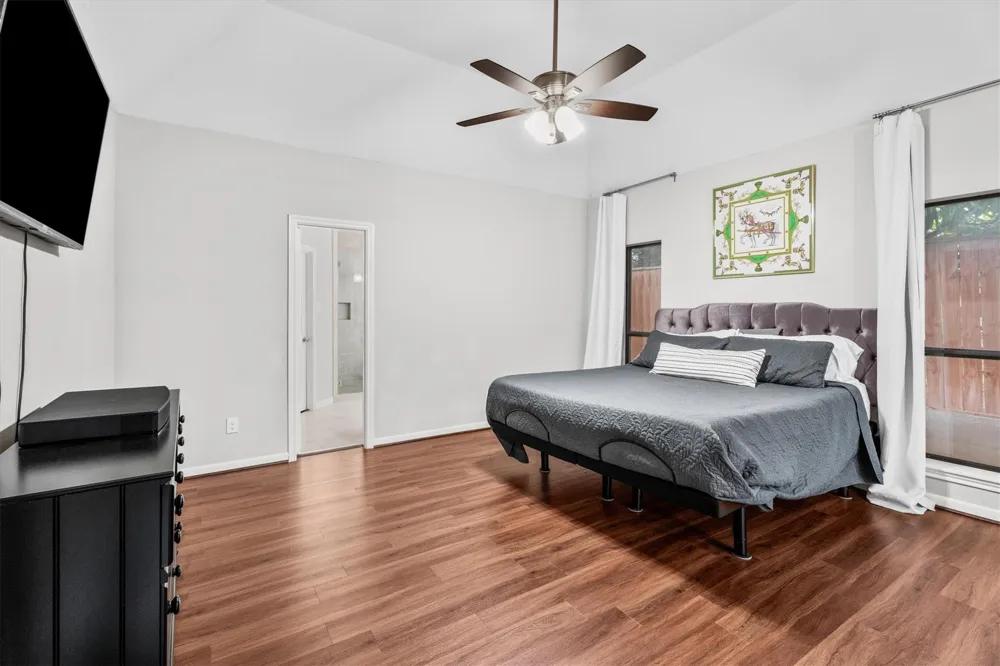 5706 Glen Mist Lane Houston, TX 77069