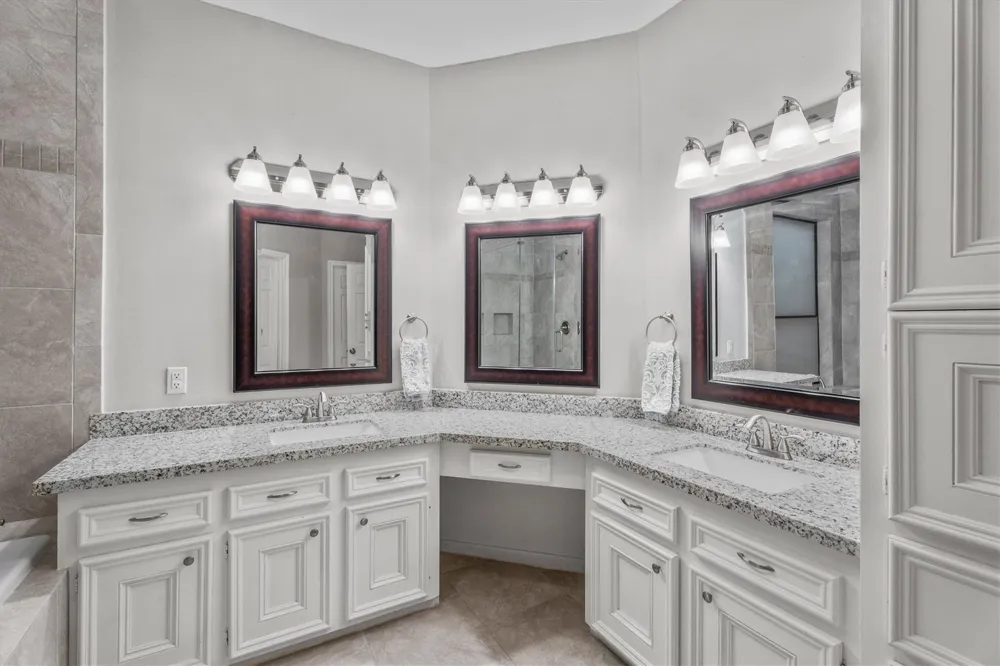 5706 Glen Mist Lane Houston, TX 77069