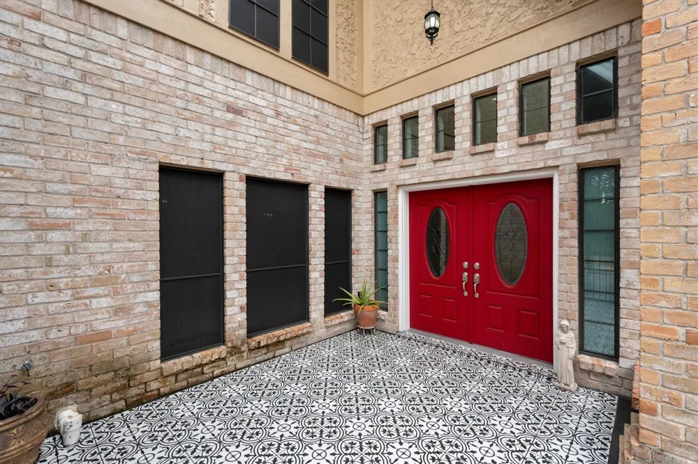 5706 Glen Mist Lane Houston, TX 77069