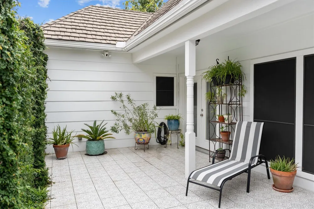 5706 Glen Mist Lane Houston, TX 77069