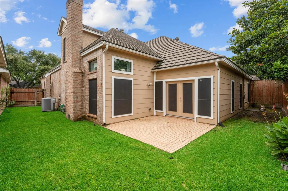 5706 Glen Mist Lane Houston, TX 77069