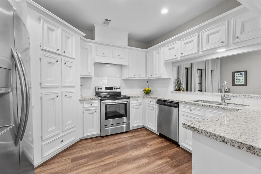5706 Glen Mist Lane Houston, TX 77069
