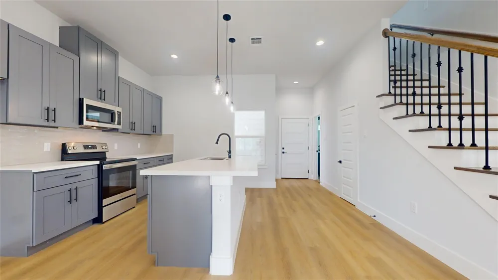 12242 Kirkgard Houston, TX 77045