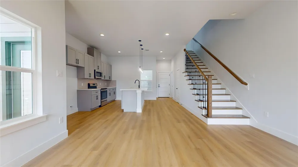 12242 Kirkgard Houston, TX 77045