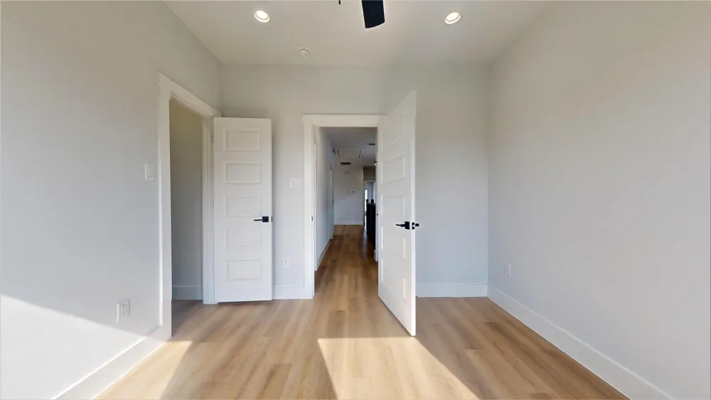 12242 Kirkgard Houston, TX 77045