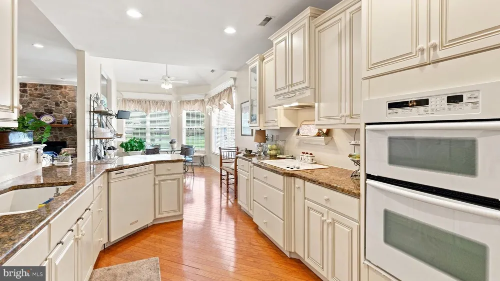 102 VILLA DRIVE #225 Warminster, PA 18974