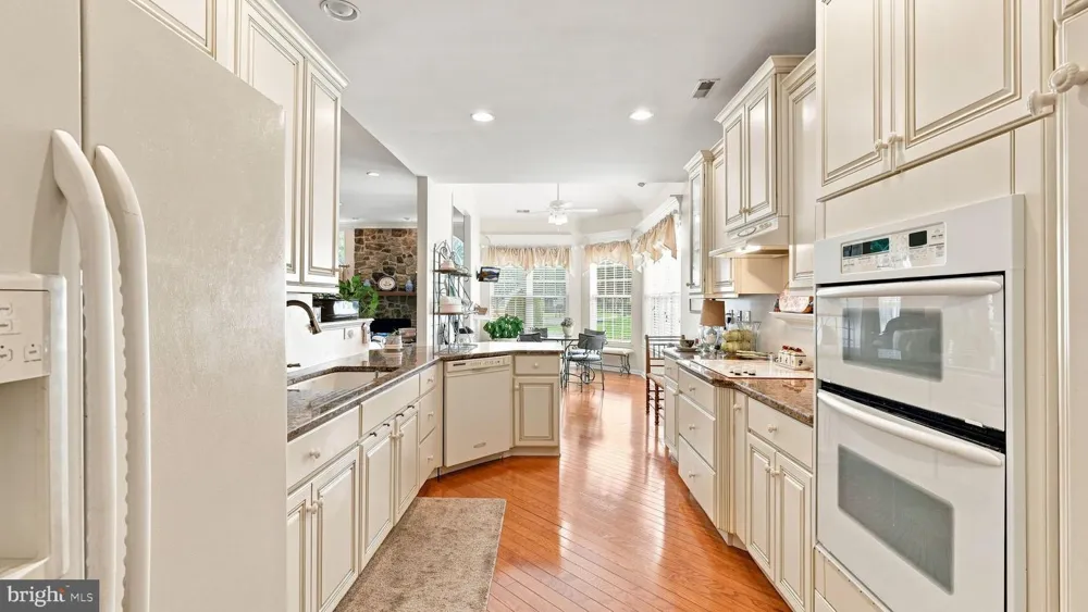 102 VILLA DRIVE #225 Warminster, PA 18974