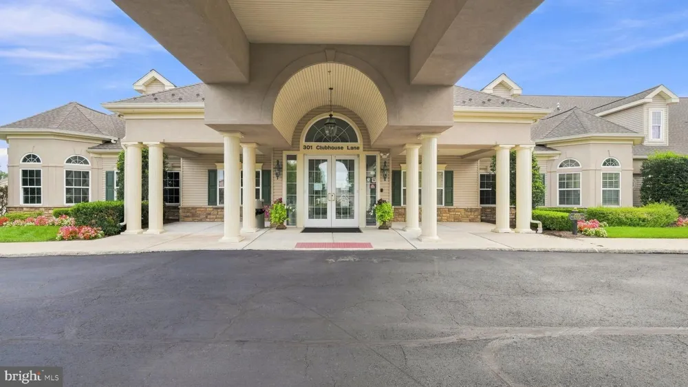 102 VILLA DRIVE #225 Warminster, PA 18974