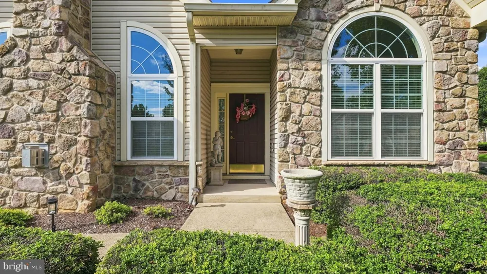 102 VILLA DRIVE #225 Warminster, PA 18974