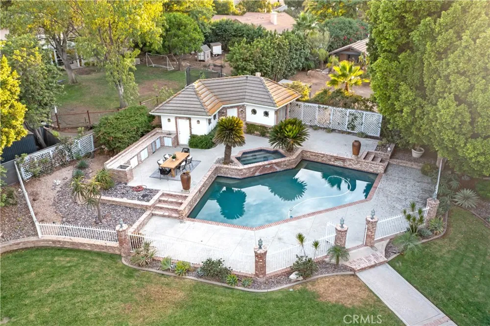 15181 Kellen Court Riverside, CA 92506