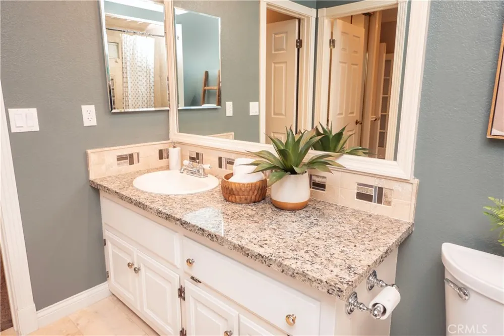 15181 Kellen Court Riverside, CA 92506