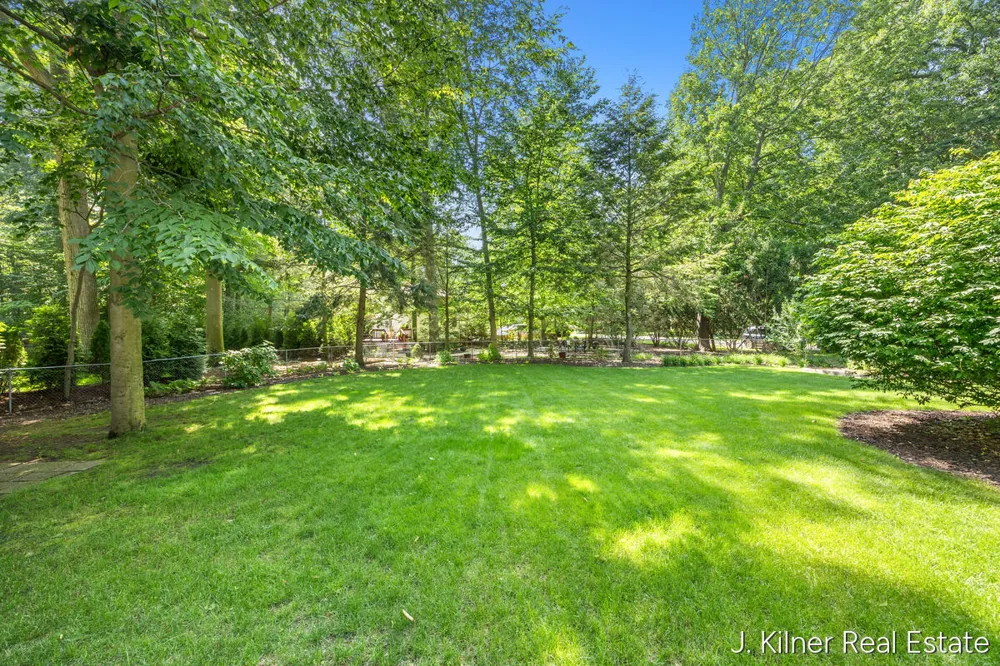 1408 Seminole Drive Holland, MI 49424
