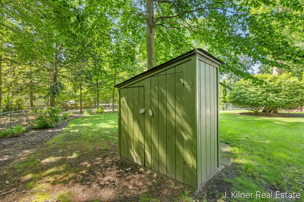 1408 Seminole Drive Holland, MI 49424