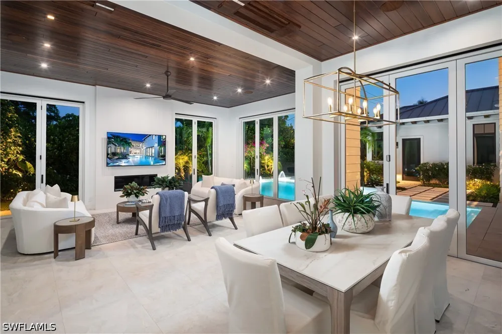 S GOLF DRIVE Naples, FL 34102