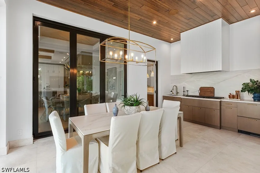S GOLF DRIVE Naples, FL 34102