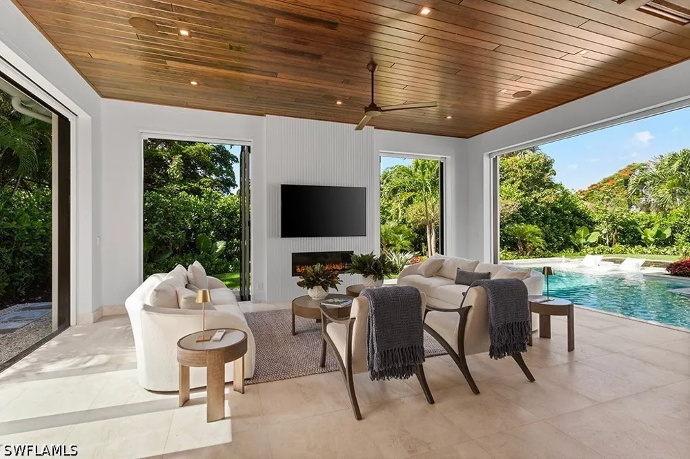 S GOLF DRIVE Naples, FL 34102