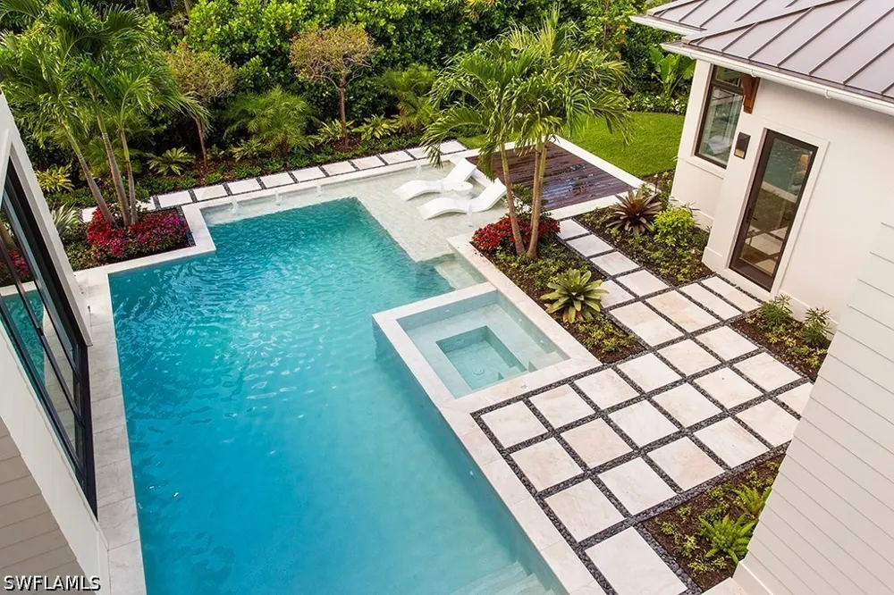 S GOLF DRIVE Naples, FL 34102