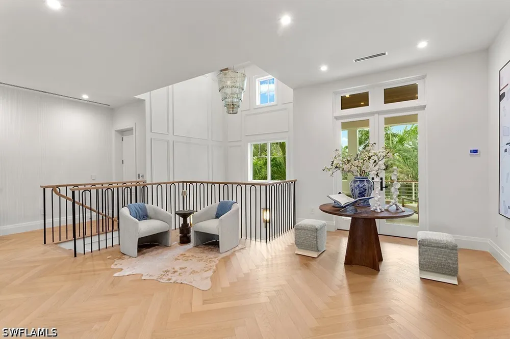 S GOLF DRIVE Naples, FL 34102