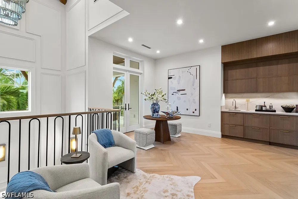 S GOLF DRIVE Naples, FL 34102