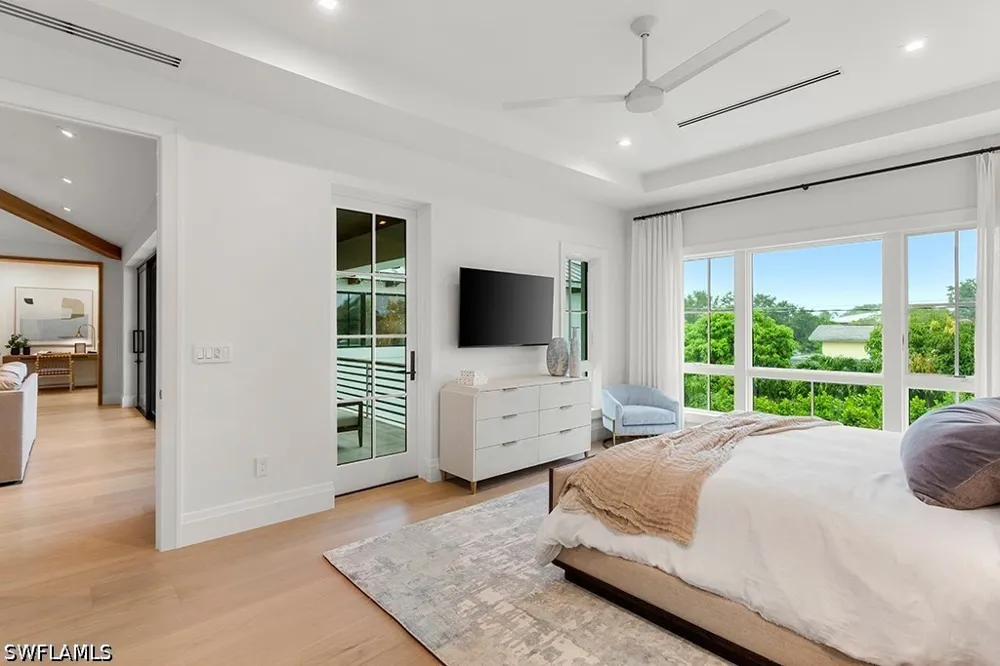 S GOLF DRIVE Naples, FL 34102