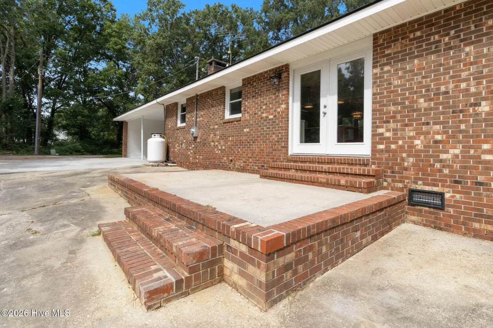 353 Gibson Dairy Road Elizabethtown, NC 28337