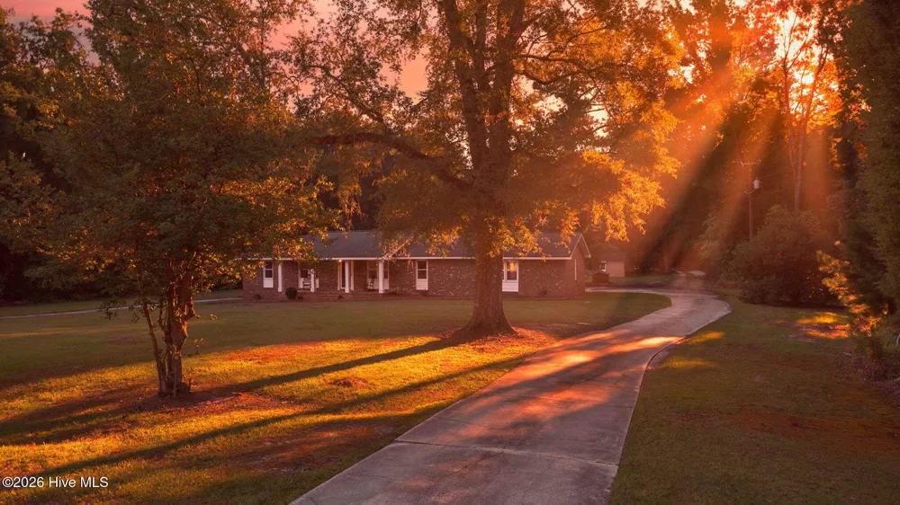 353 Gibson Dairy Road Elizabethtown, NC 28337