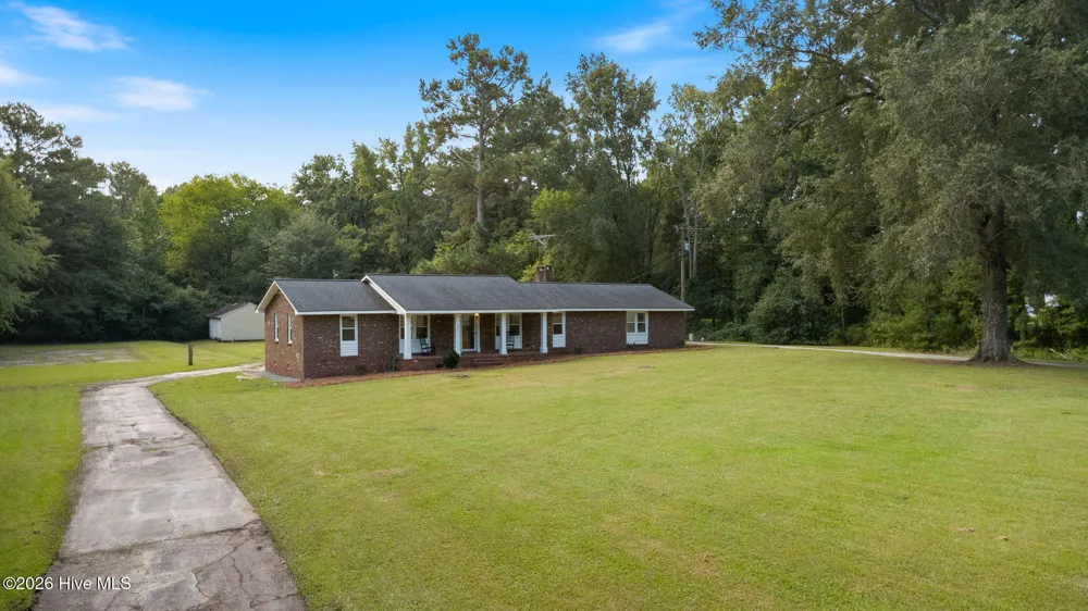 353 Gibson Dairy Road Elizabethtown, NC 28337