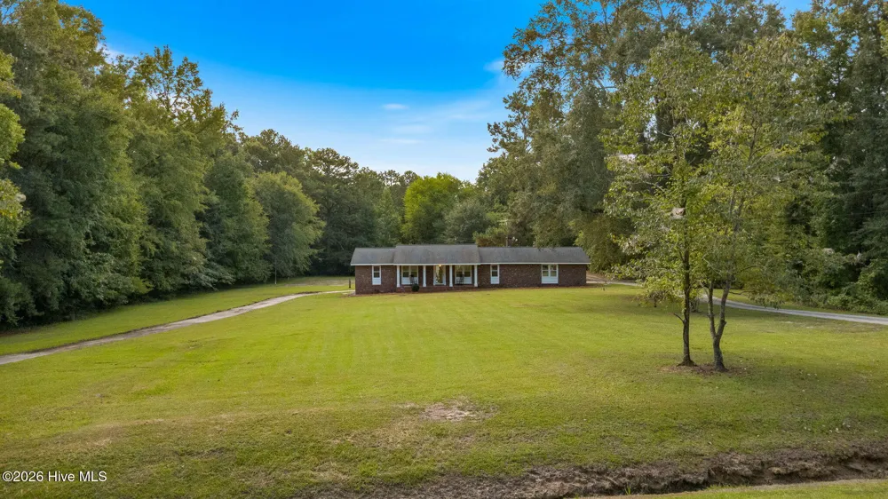 353 Gibson Dairy Road Elizabethtown, NC 28337