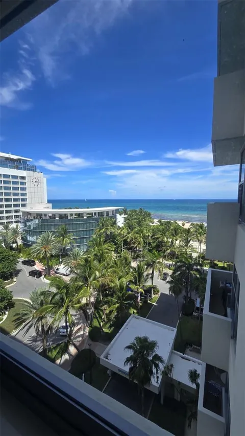 2899 Collins Ave #1005