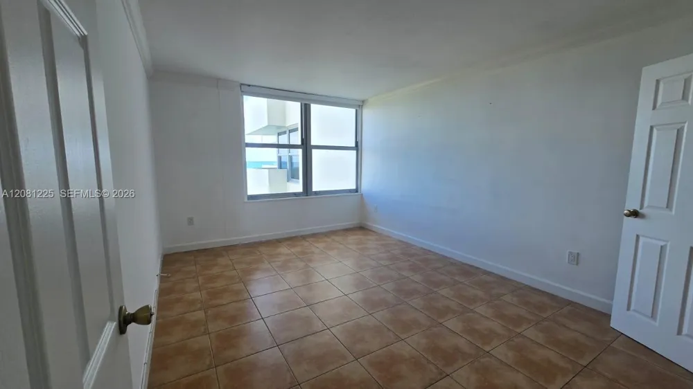 2899 Collins Ave #1005 Miami Beach, FL 33140