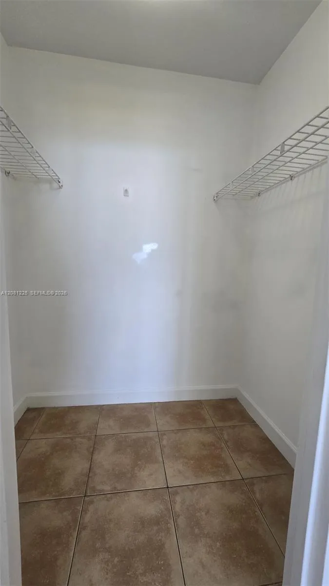 2899 Collins Ave #1005 Miami Beach, FL 33140