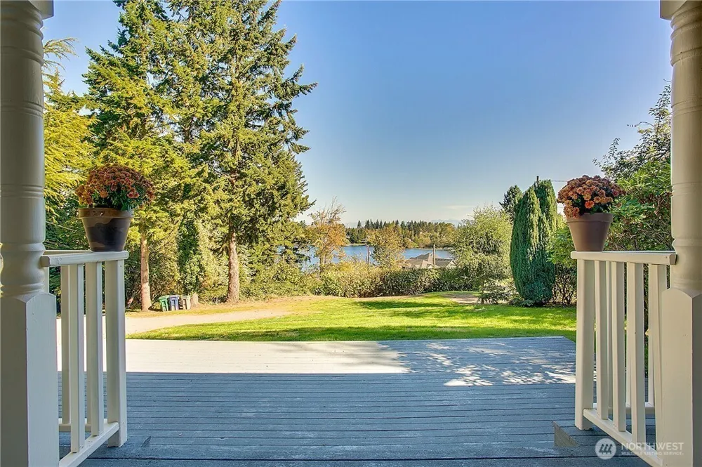 16130 Larch Way Lynnwood, WA 98007