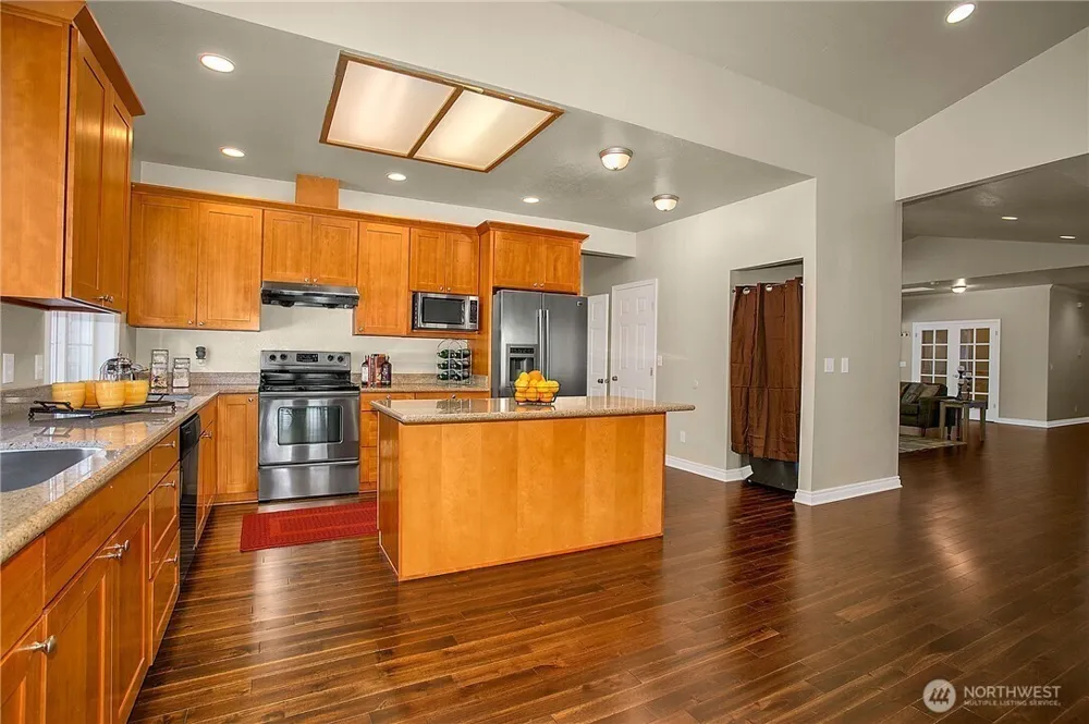 16130 Larch Way Lynnwood, WA 98007