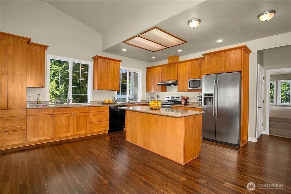 16130 Larch Way Lynnwood, WA 98007
