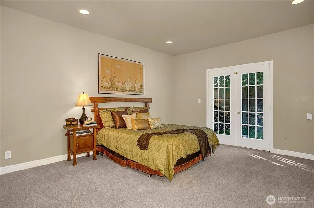 16130 Larch Way Lynnwood, WA 98007