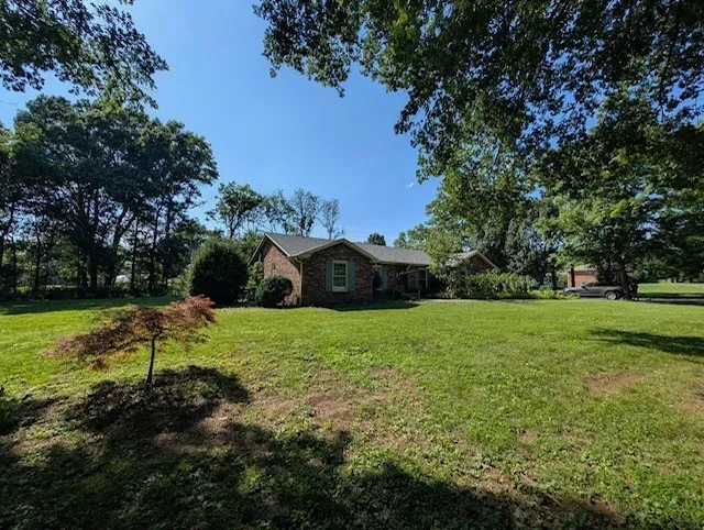 215 Williamsburg Cir Brentwood, TN 37027