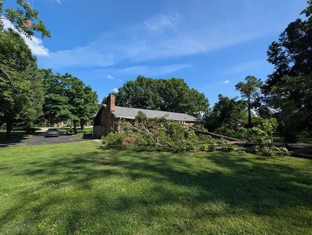 215 Williamsburg Cir Brentwood, TN 37027