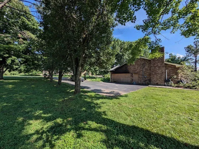 215 Williamsburg Cir Brentwood, TN 37027