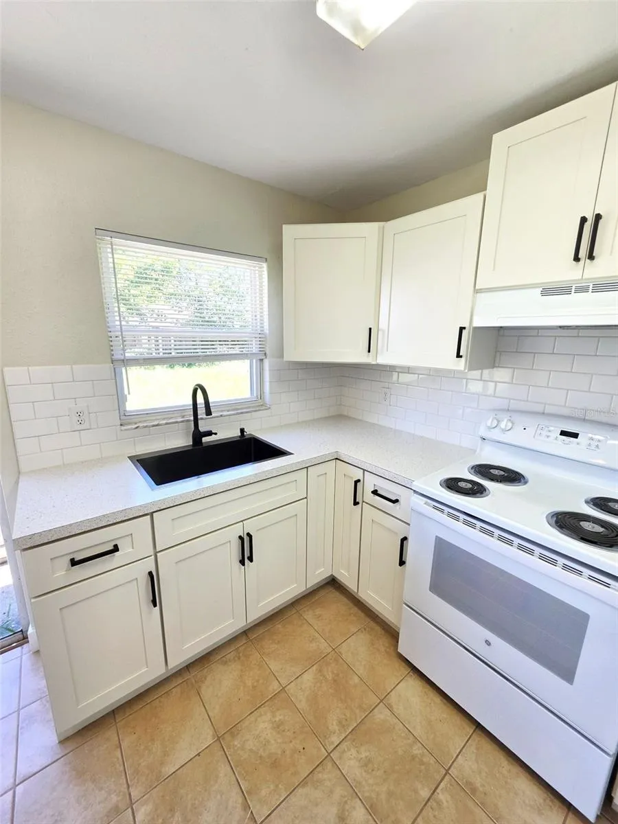 310 VANIMAN AVENUE Winter Haven, FL 33880